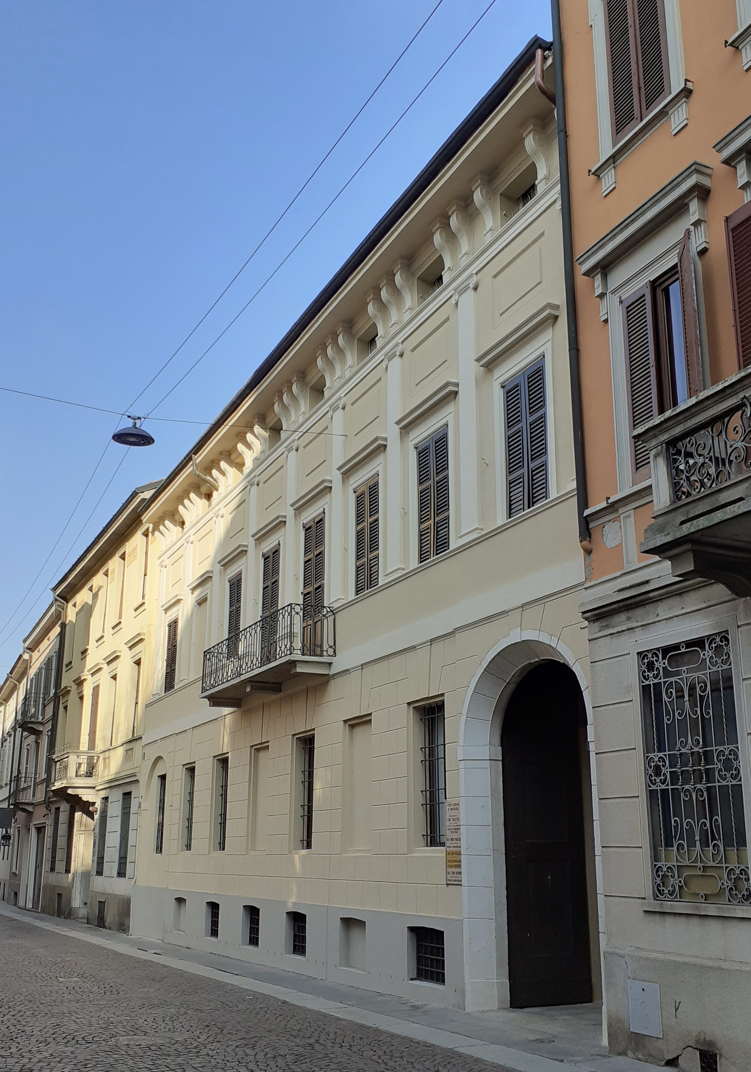 [Palazzo in in via Plasio, 9]