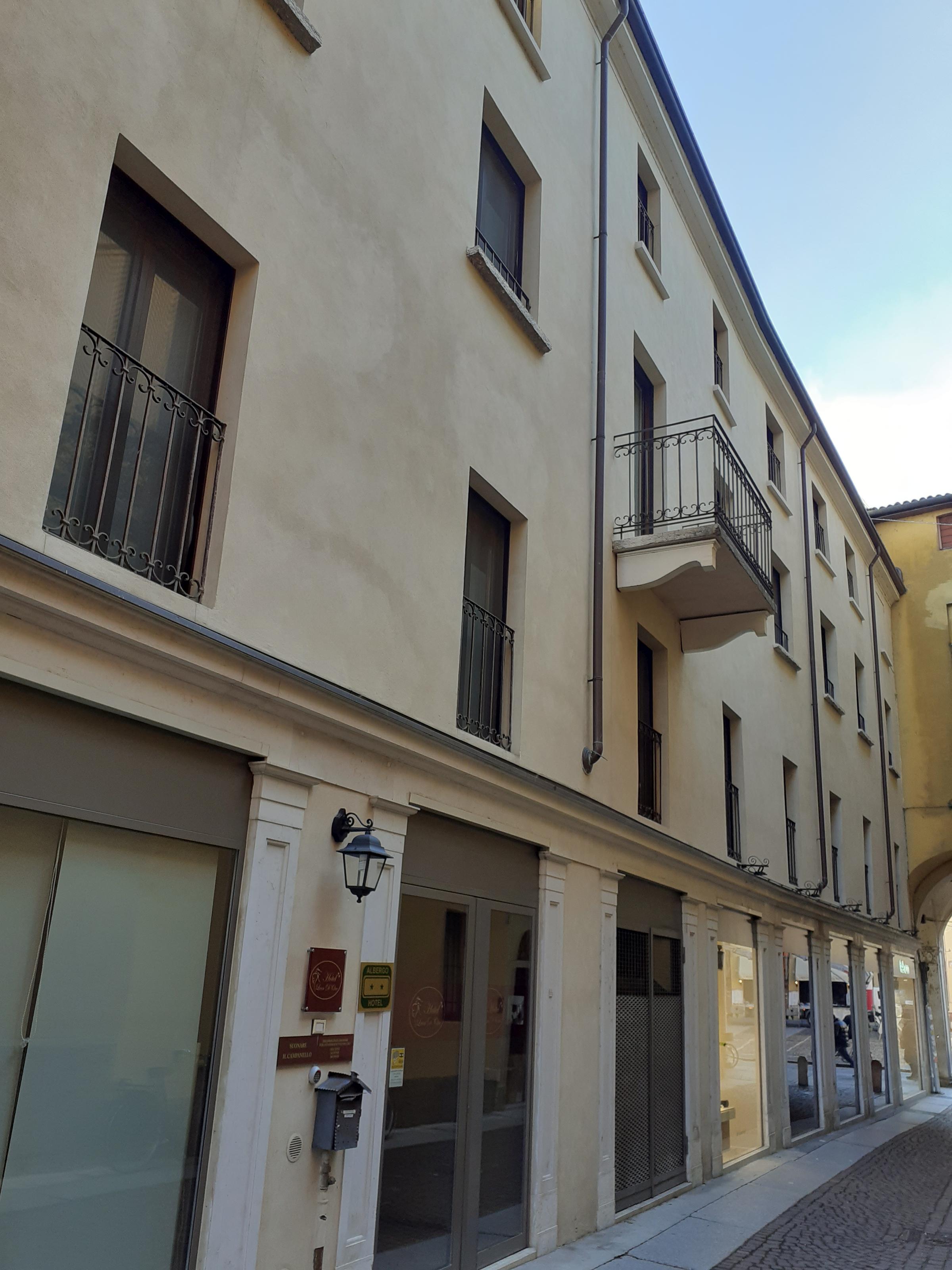 [Casa in via Leon D'Oro, 7]