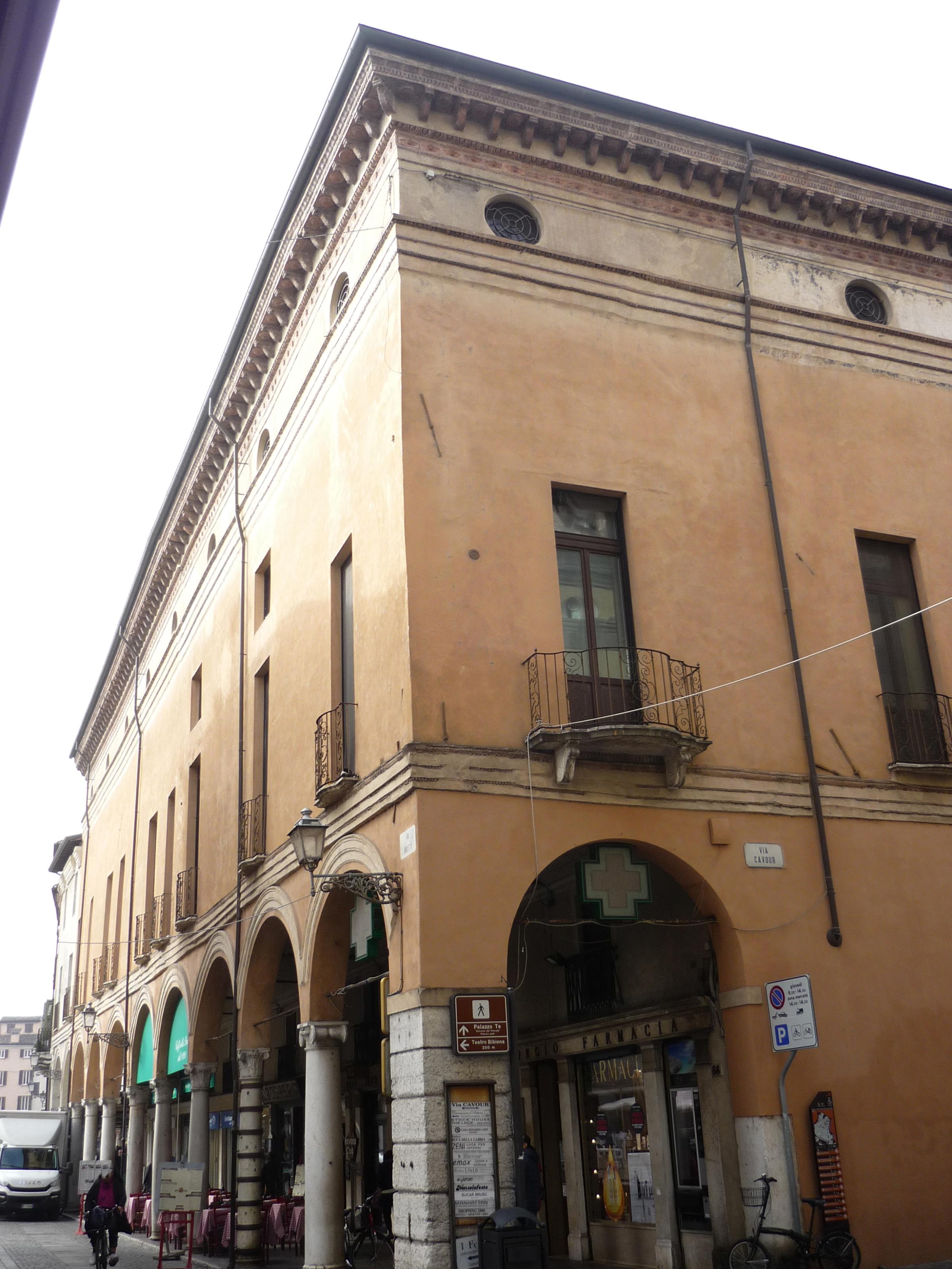 [Palazzo in vicolo Broletto 66, 64]