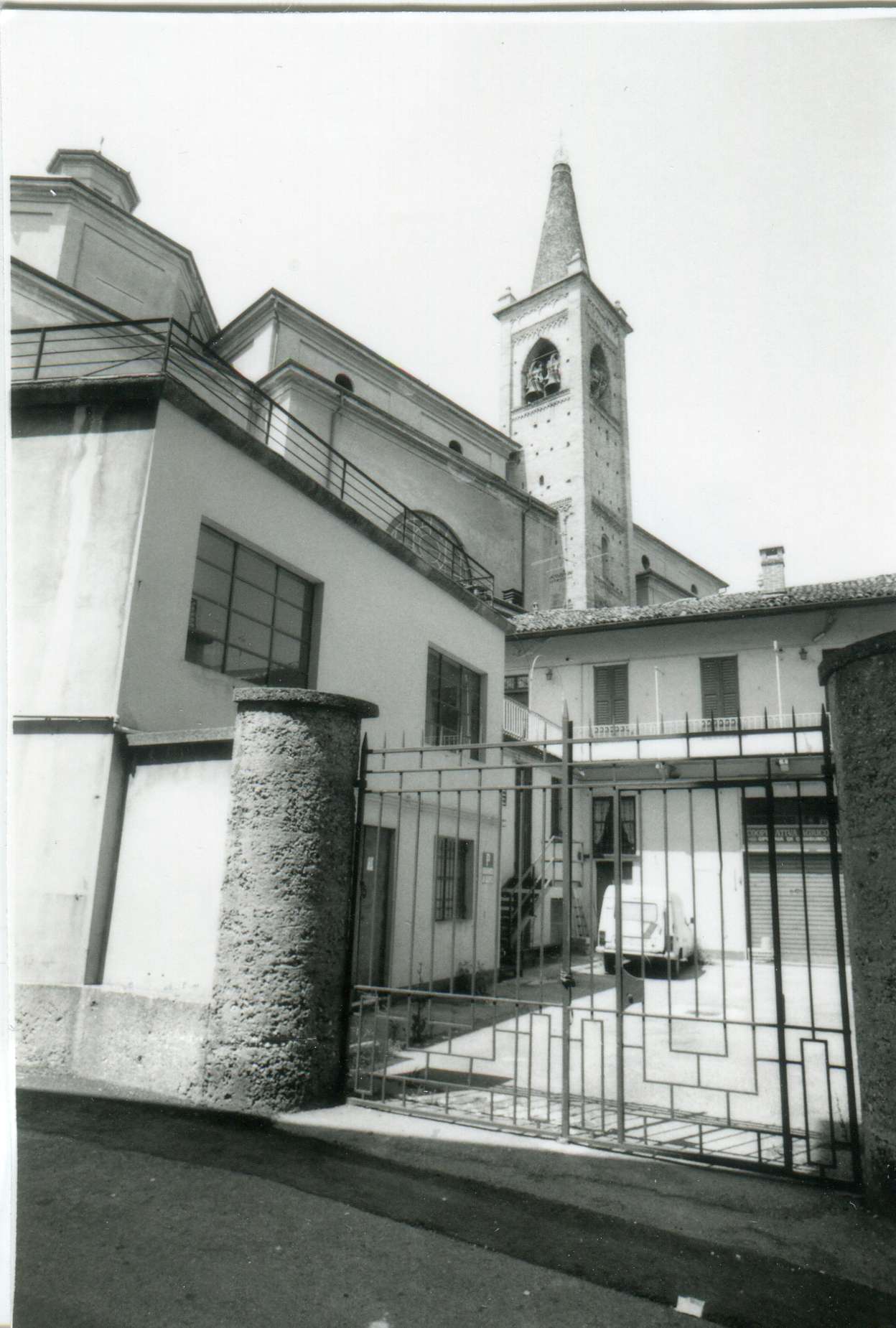 Campanile della chiesa di S. Maria Immacolata e S. Zeno