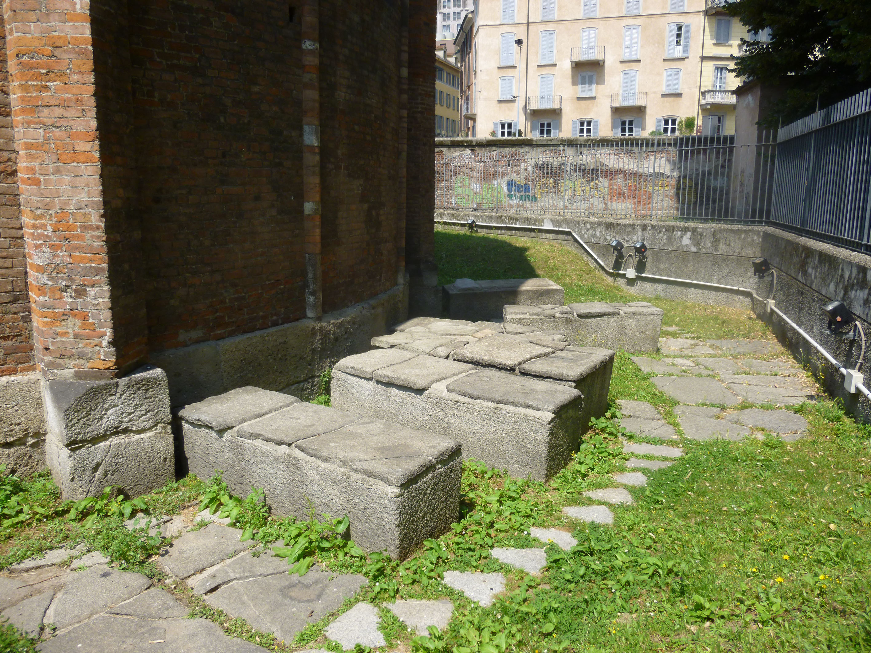 Basilica dei SS. Apostoli e Nazaro Maggiore in Brolo