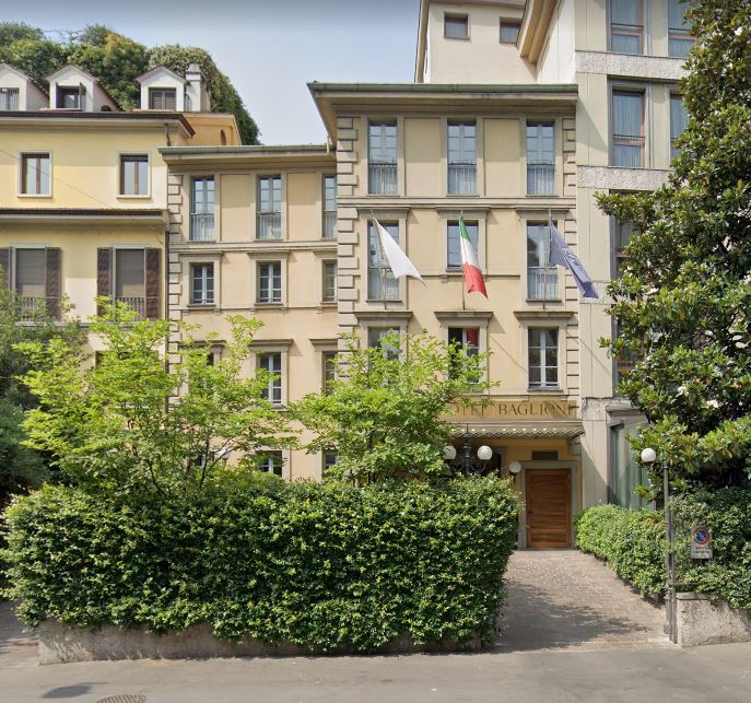 Casa , con giardino