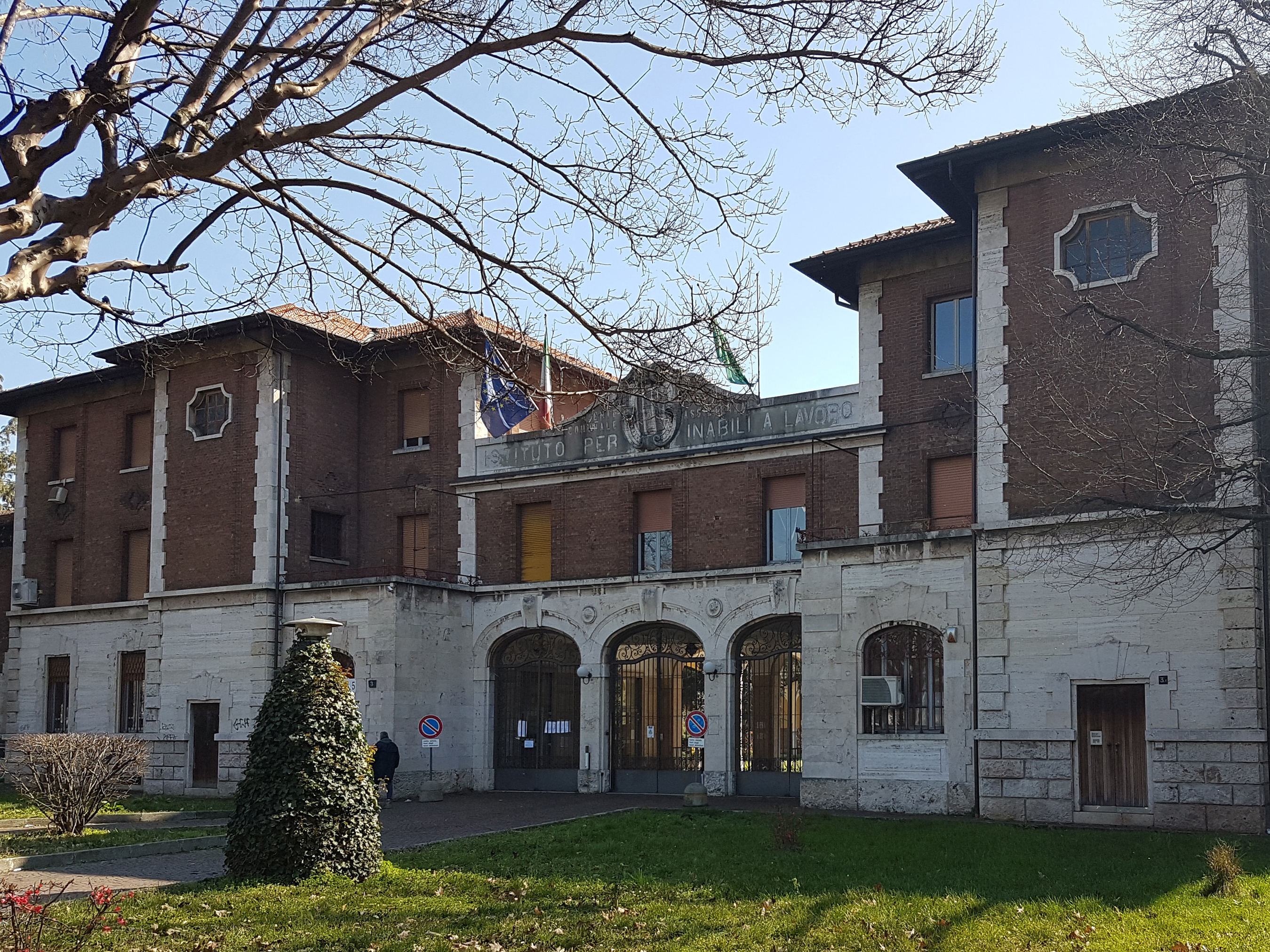 Corpi d'accesso ex casa di ricovero per inabili al lavoro
