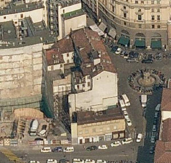 Teatro Gerolamo con facciata, androne e cortile colonnato di Palazzo Bolis