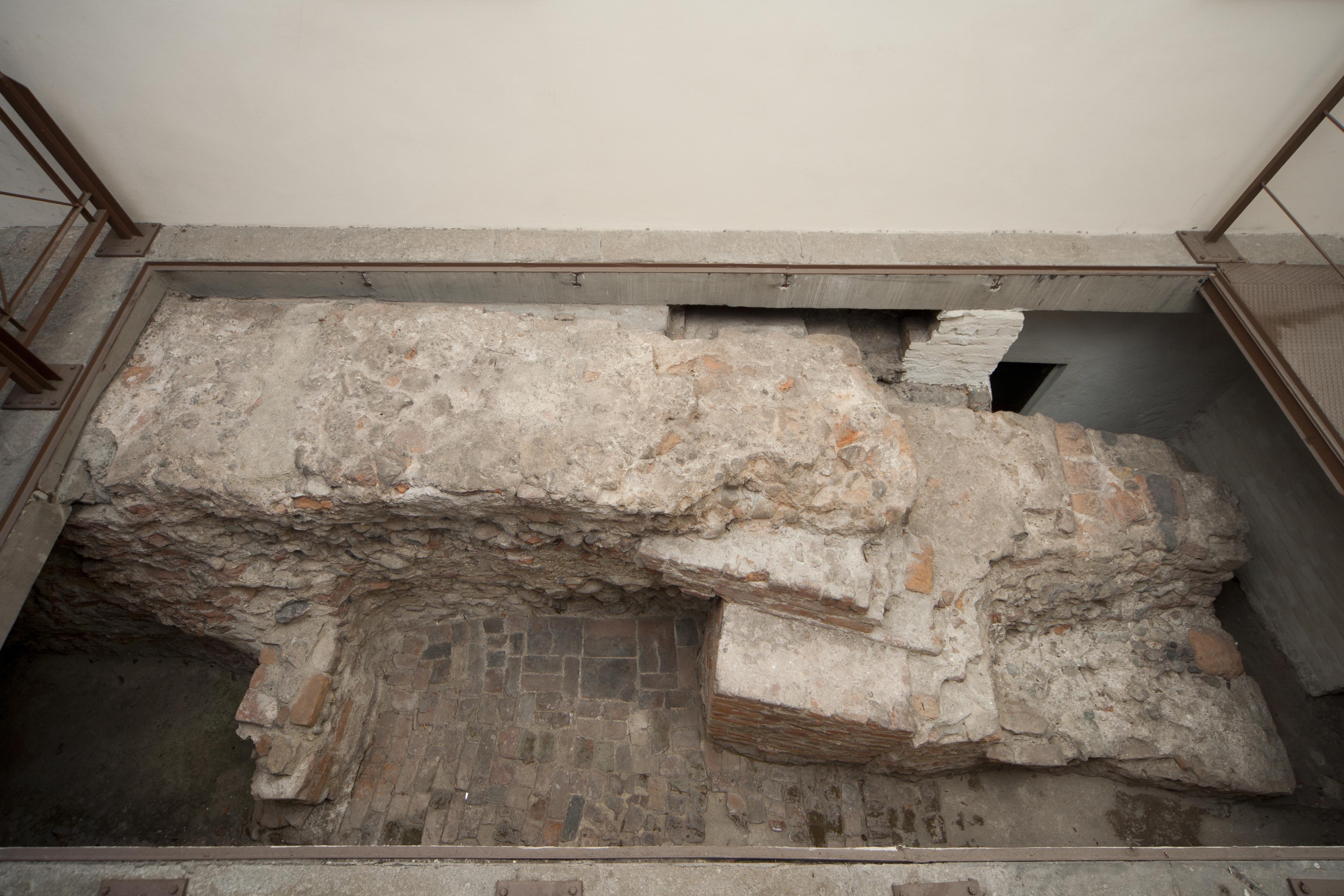 cinta muraria massimianea, struttura di fortificazione