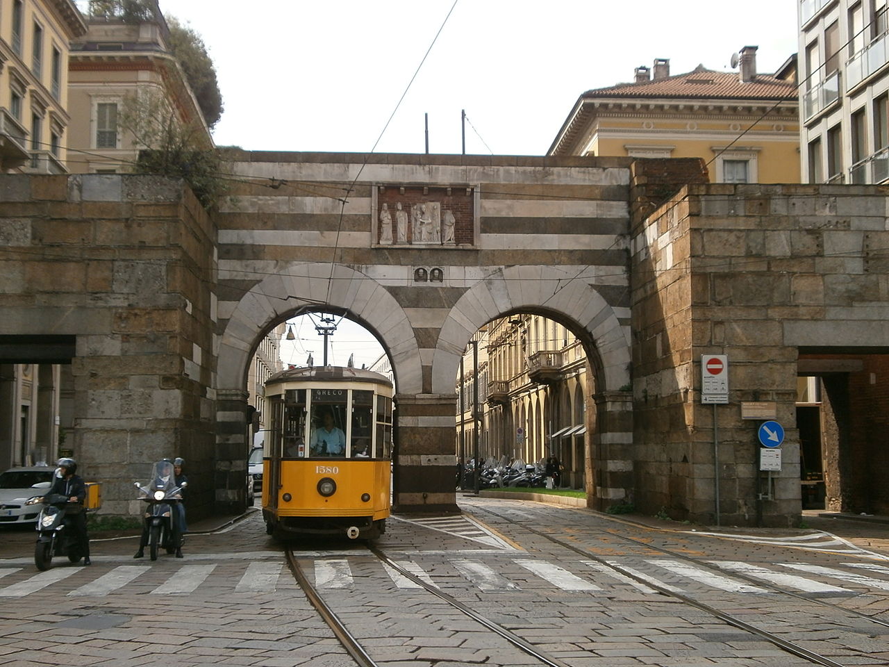 portoni di Porta Nuova