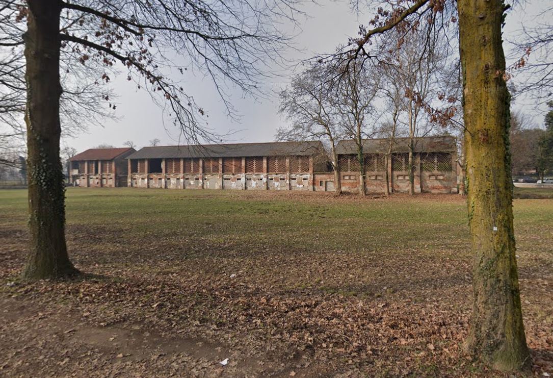 Fabbricati agricoli e terreni adiacenti alla casa del fittavolo sita nella Corte Grande