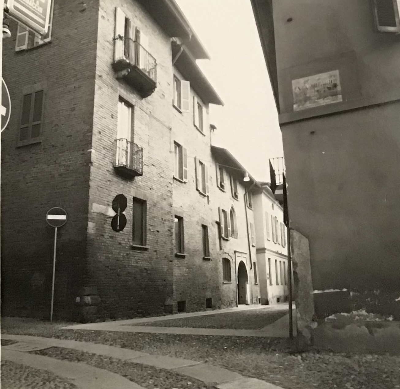 [Complesso con giardino in via Cardano, 77, 79