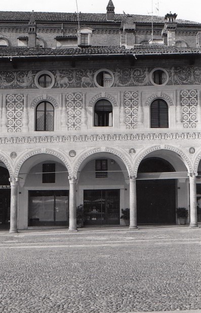 [Casa a schiera in Palazzo Ducale, 16]