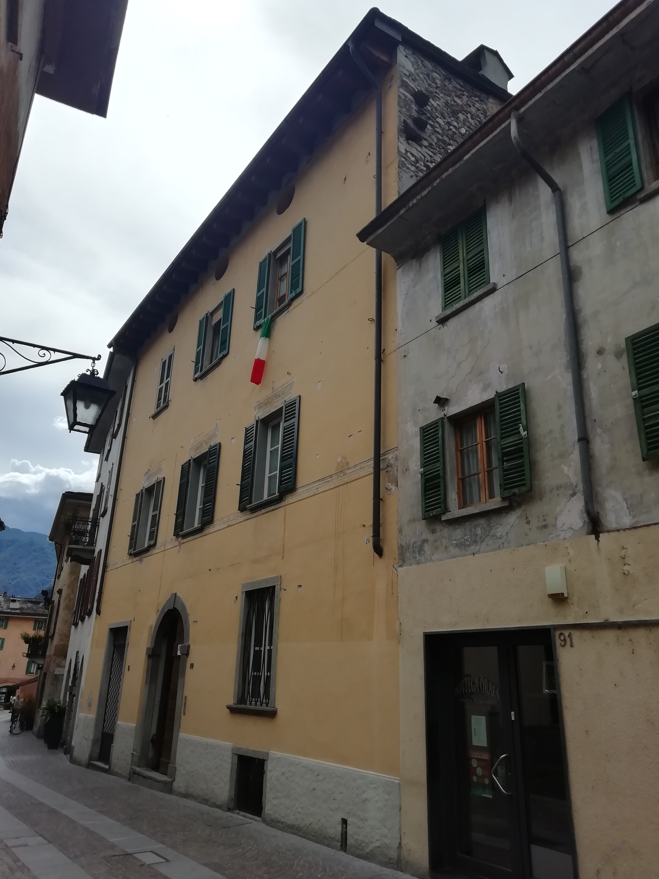 [Casa in via Dolzino, 87-89]