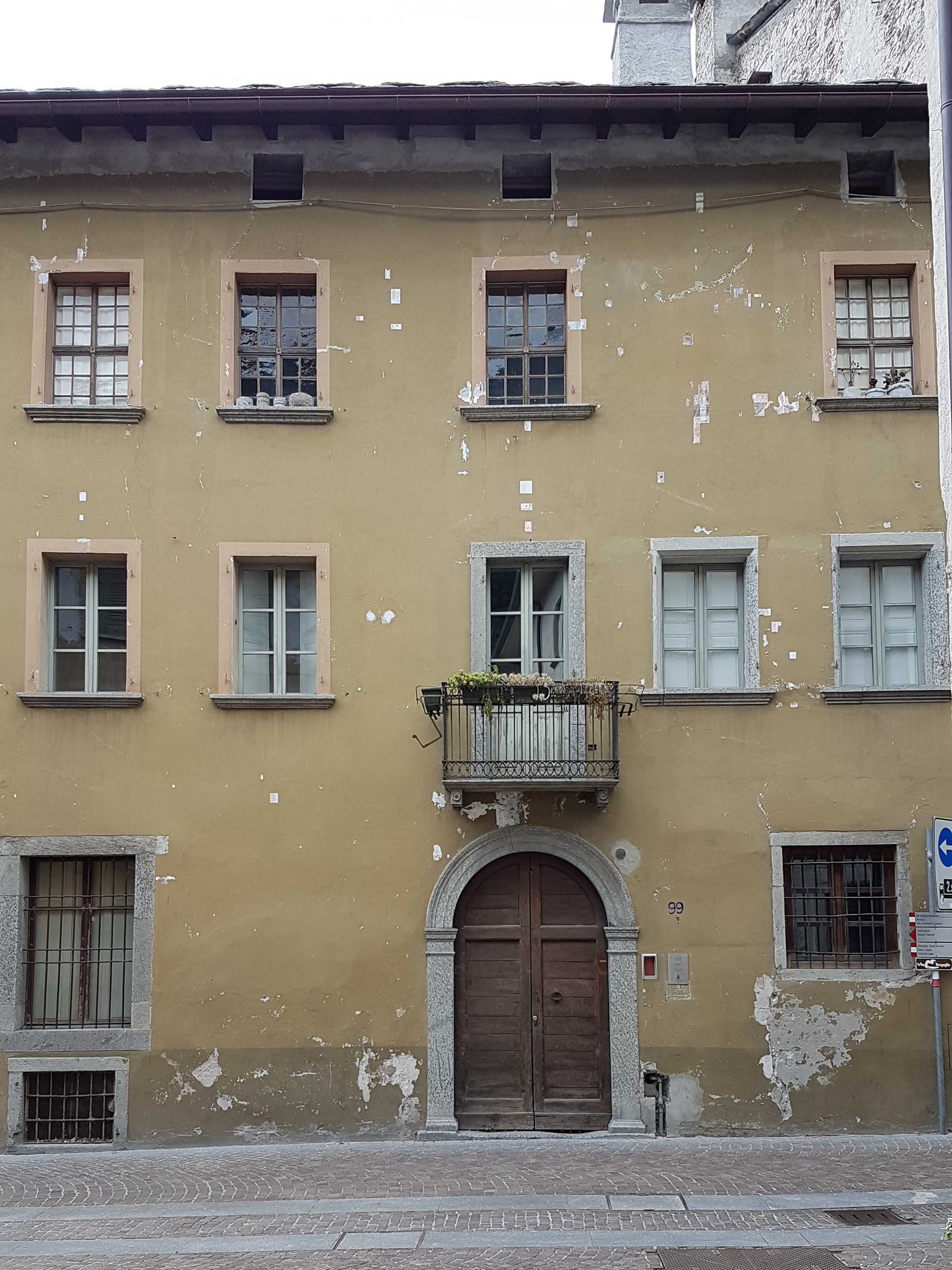 [Casa in via Dolzino, 99]