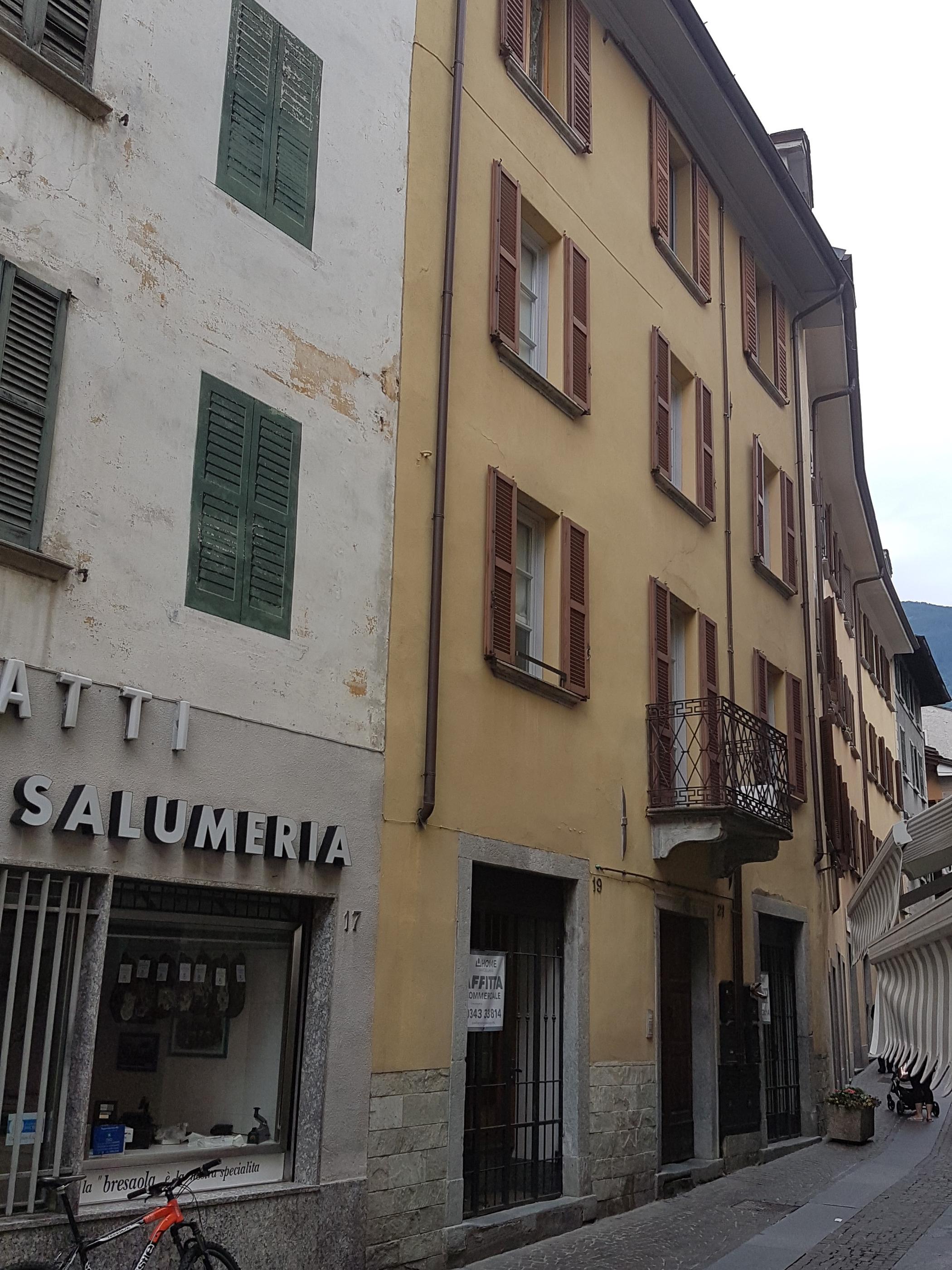 [Casa in via Paolo Bossi, 19-21]