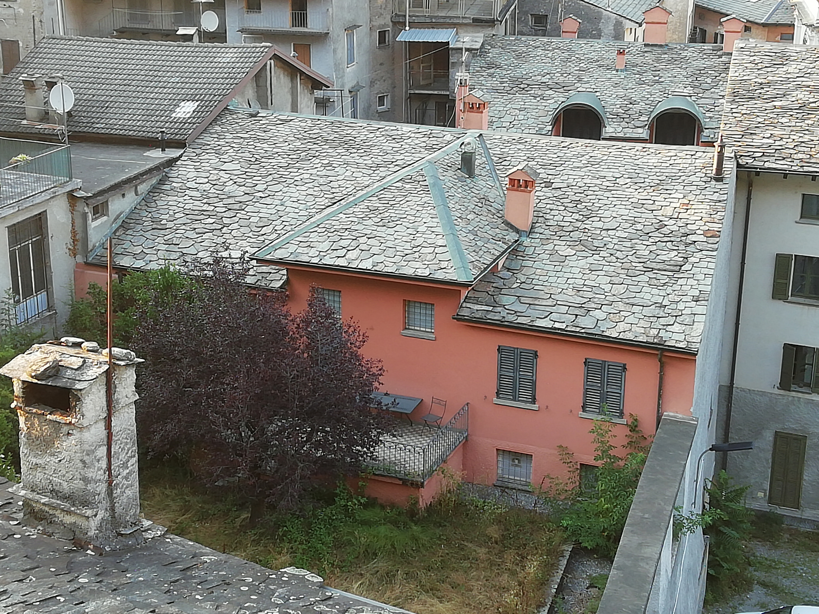 [Casa con accesso da piazza San Pietro, 18]
