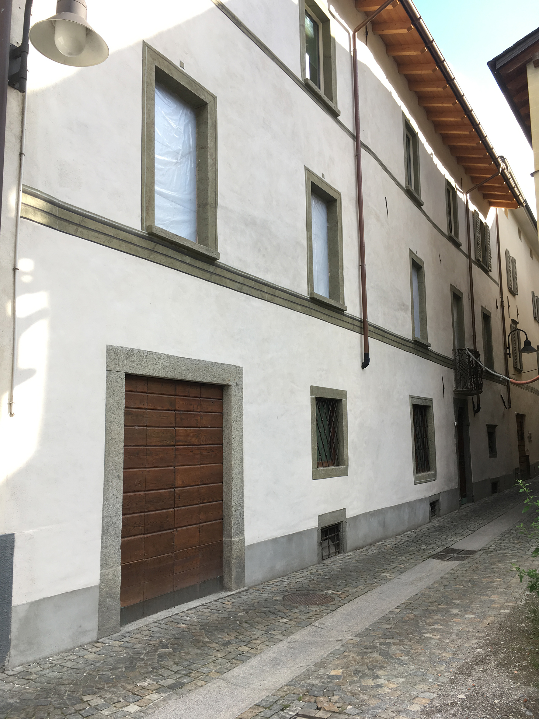 [Palazzo di abitazione in Via S. Carlo, 4]