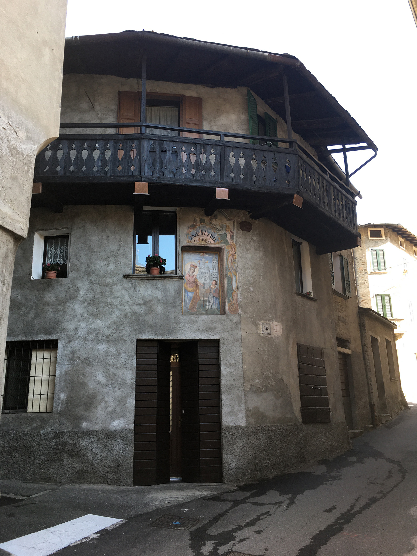 [Casa d'abitazione in Via Lambertenghi, 18]