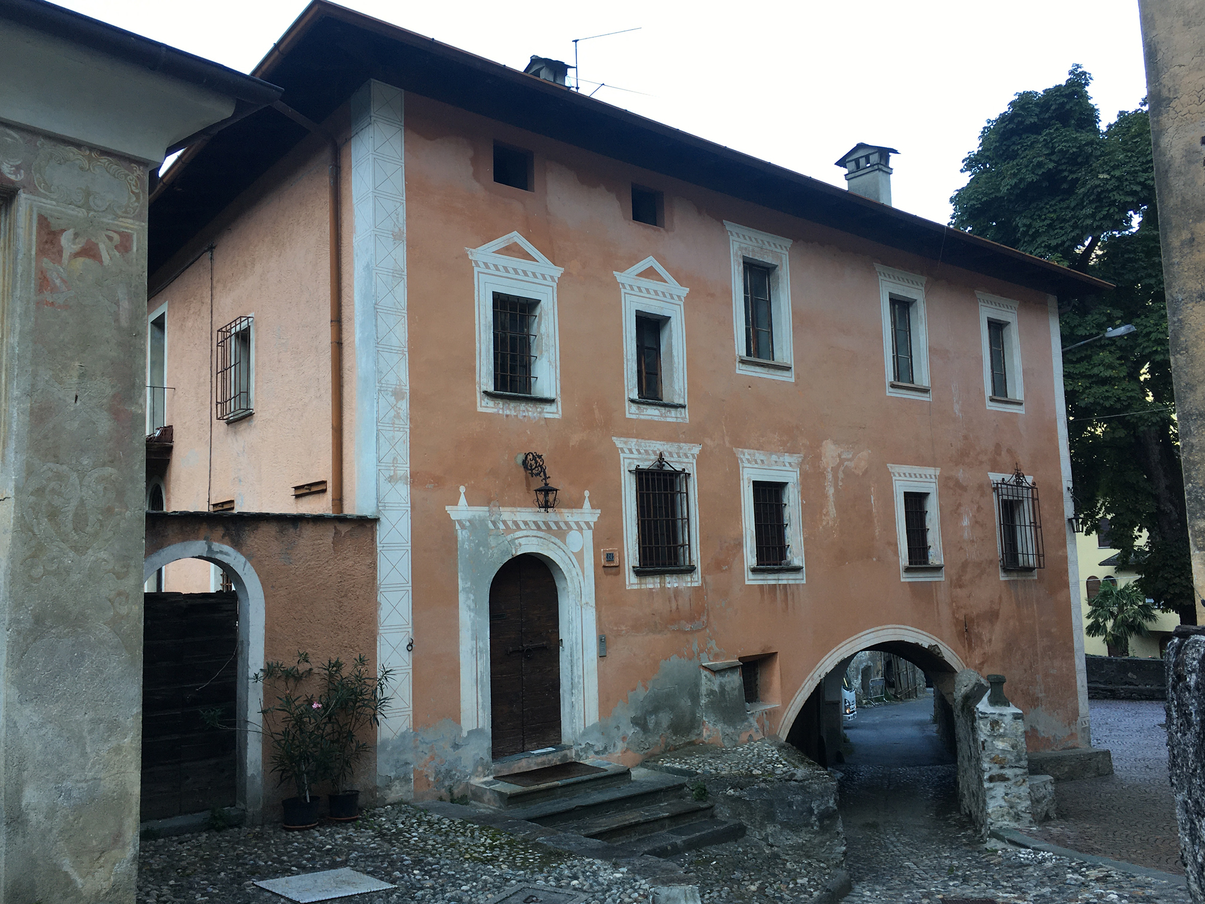 [Casa parrocchiale in Via della Chiesa, 24]
