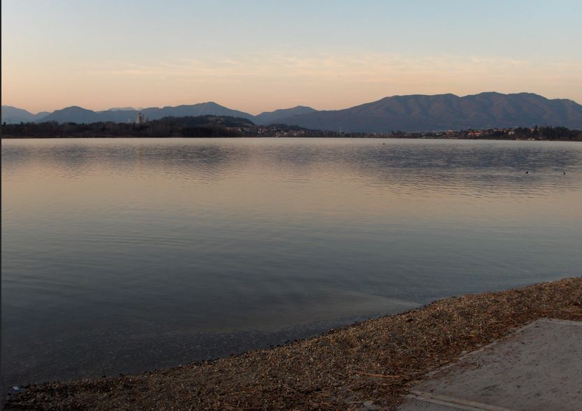 Mott Goretta, Lago di Comabbio