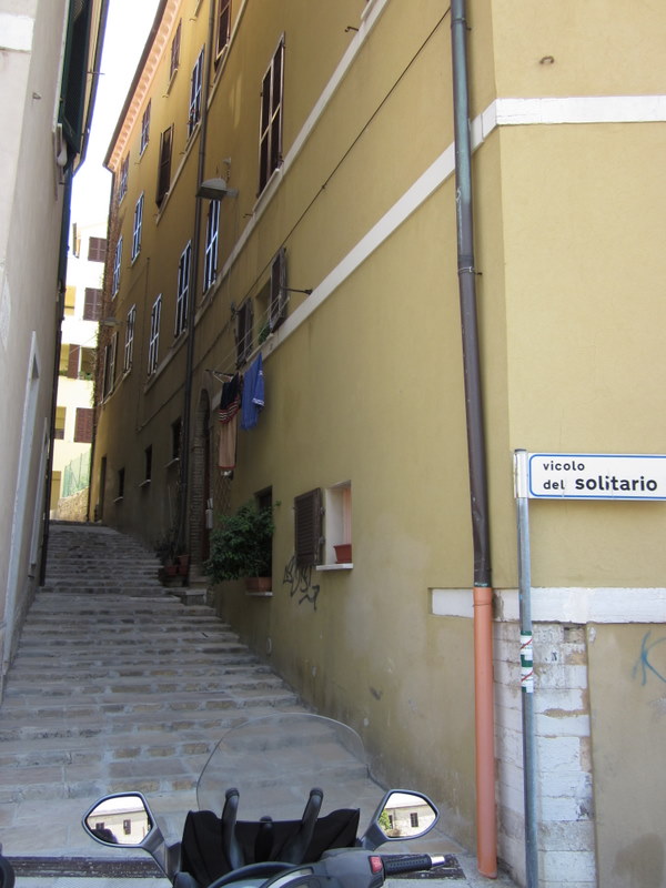 Magazzini siti in Via Oddo di Biagio