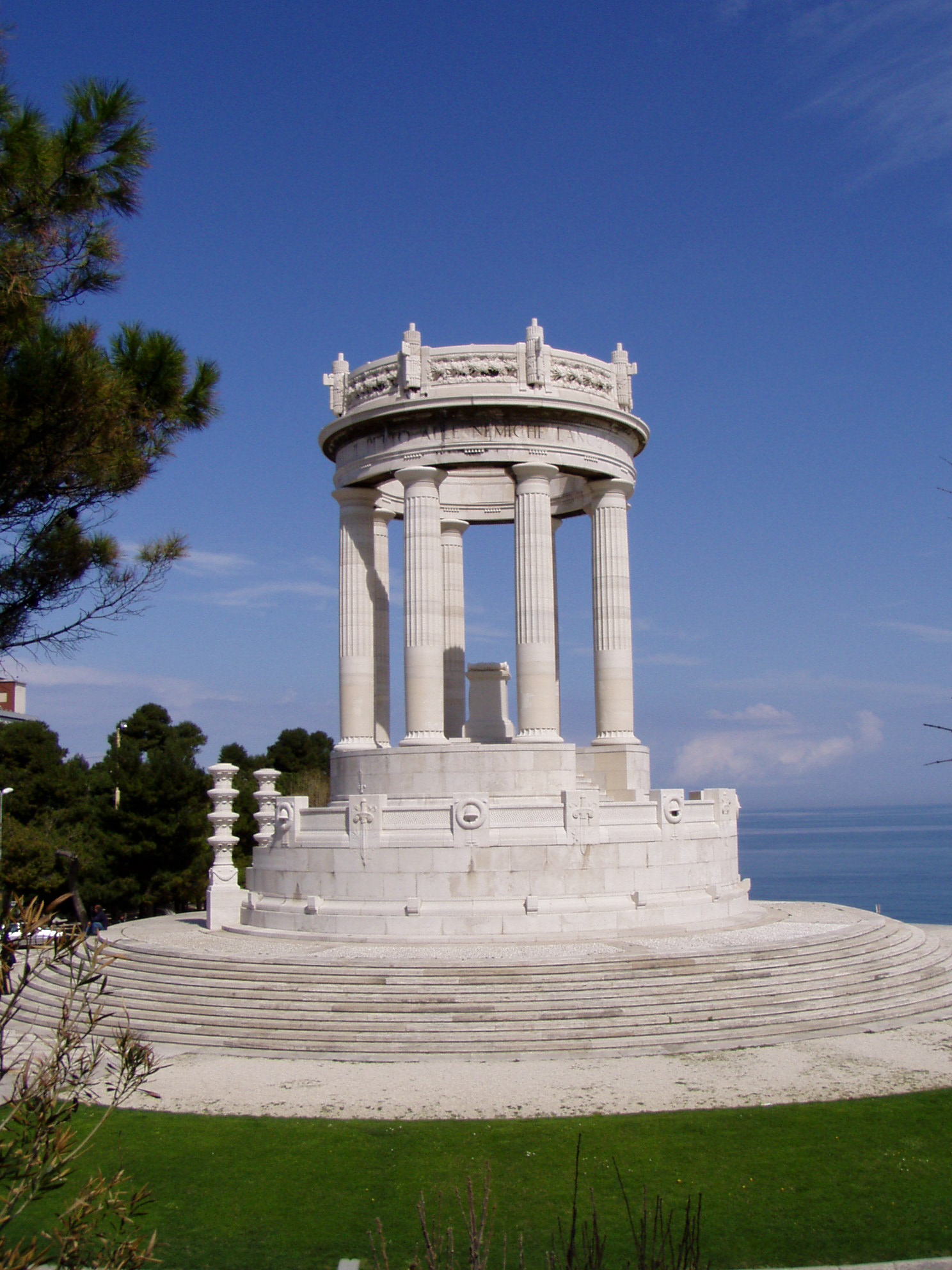 Monumento ai Caduti