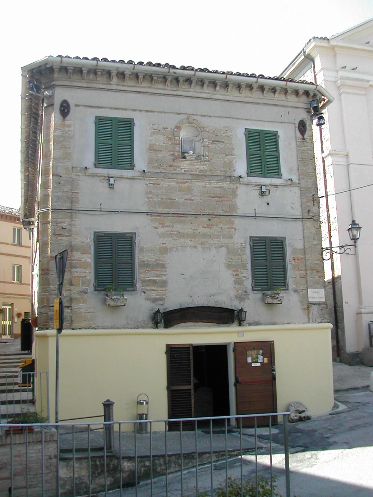 Casa con osteria