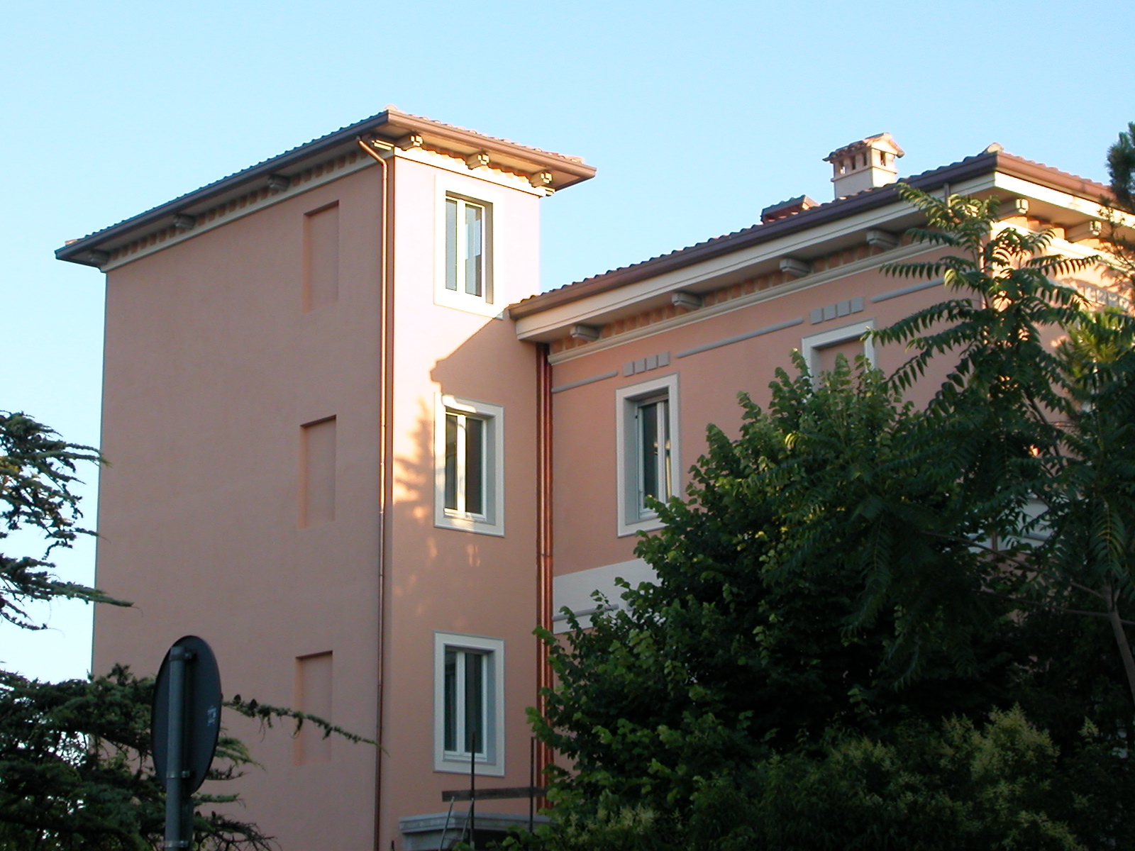Villetta liberty in Via Serafini, 65