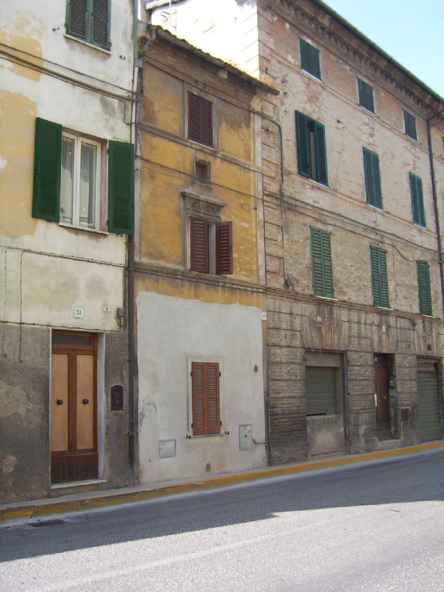 Casa a schiera con nicchia