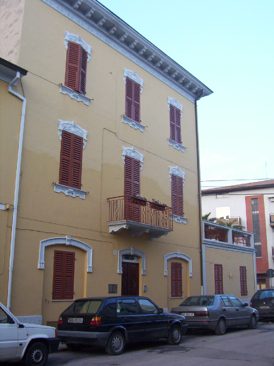 Casa in linea