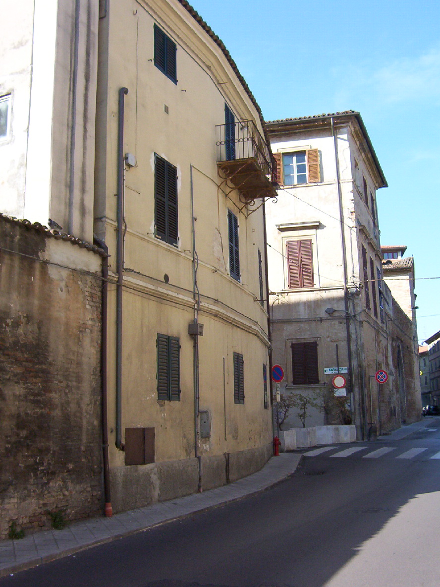 Casa in linea