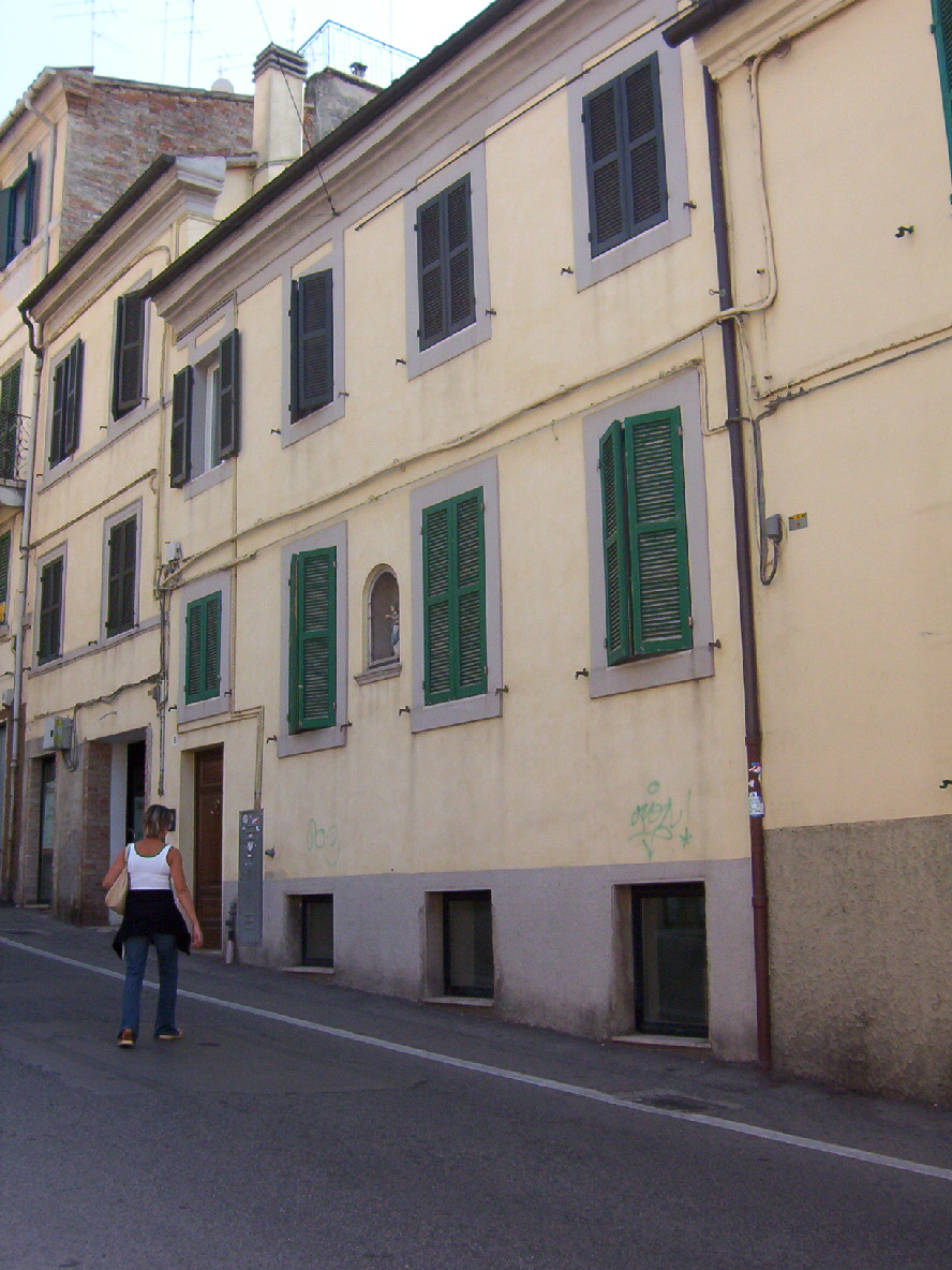 Casa in linea con nicchia