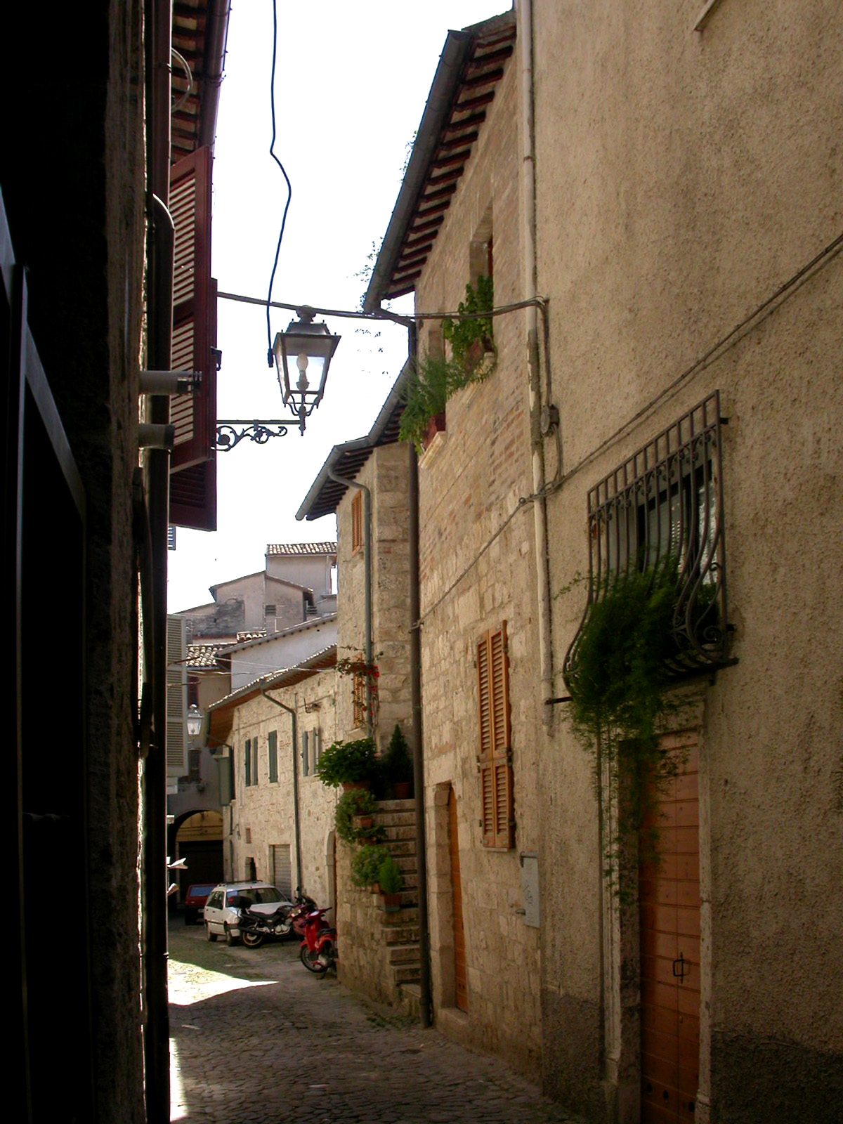 Casa a schiera con scala esterna