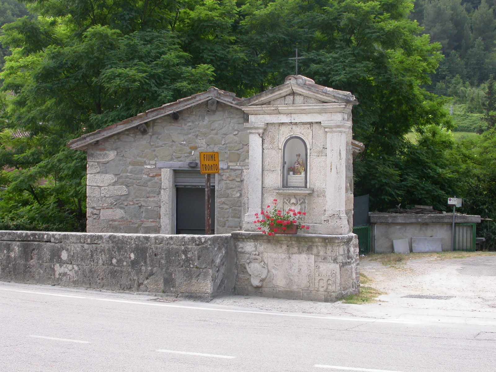 Edicola sacra