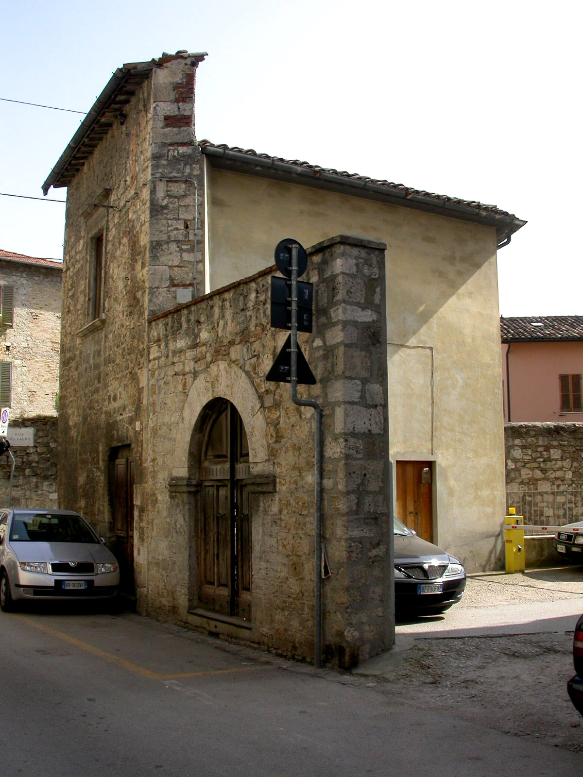 Resti di casa a schiera