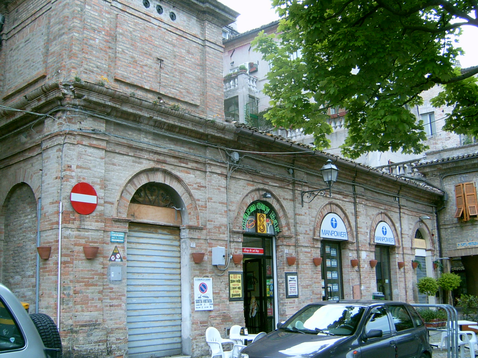 Edificio commerciale