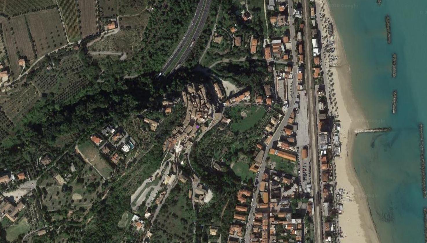 area ad uso funerario, tombe