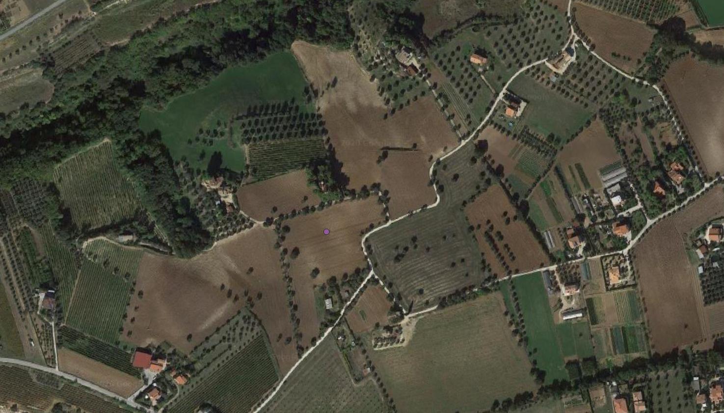 sito non identificato, frammenti fittili, struttura muraria