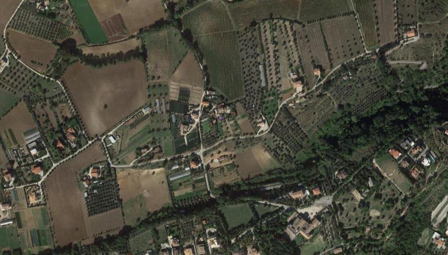sito non identificato, pavimentazione, strutture murarie