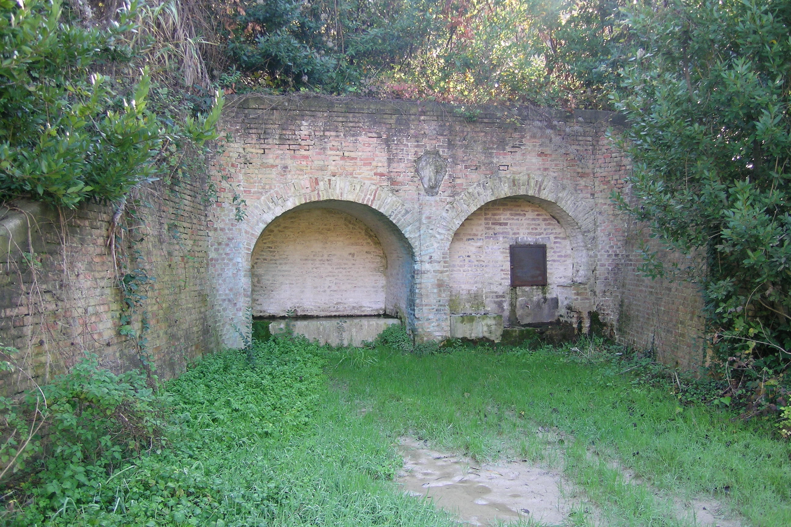 Fontana pubblica