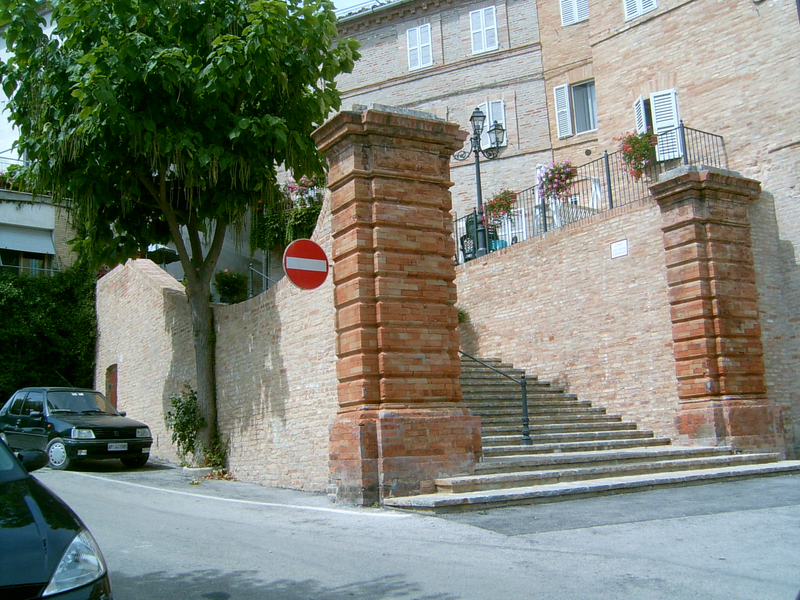 Scalinata di Monte Vidon Corrado