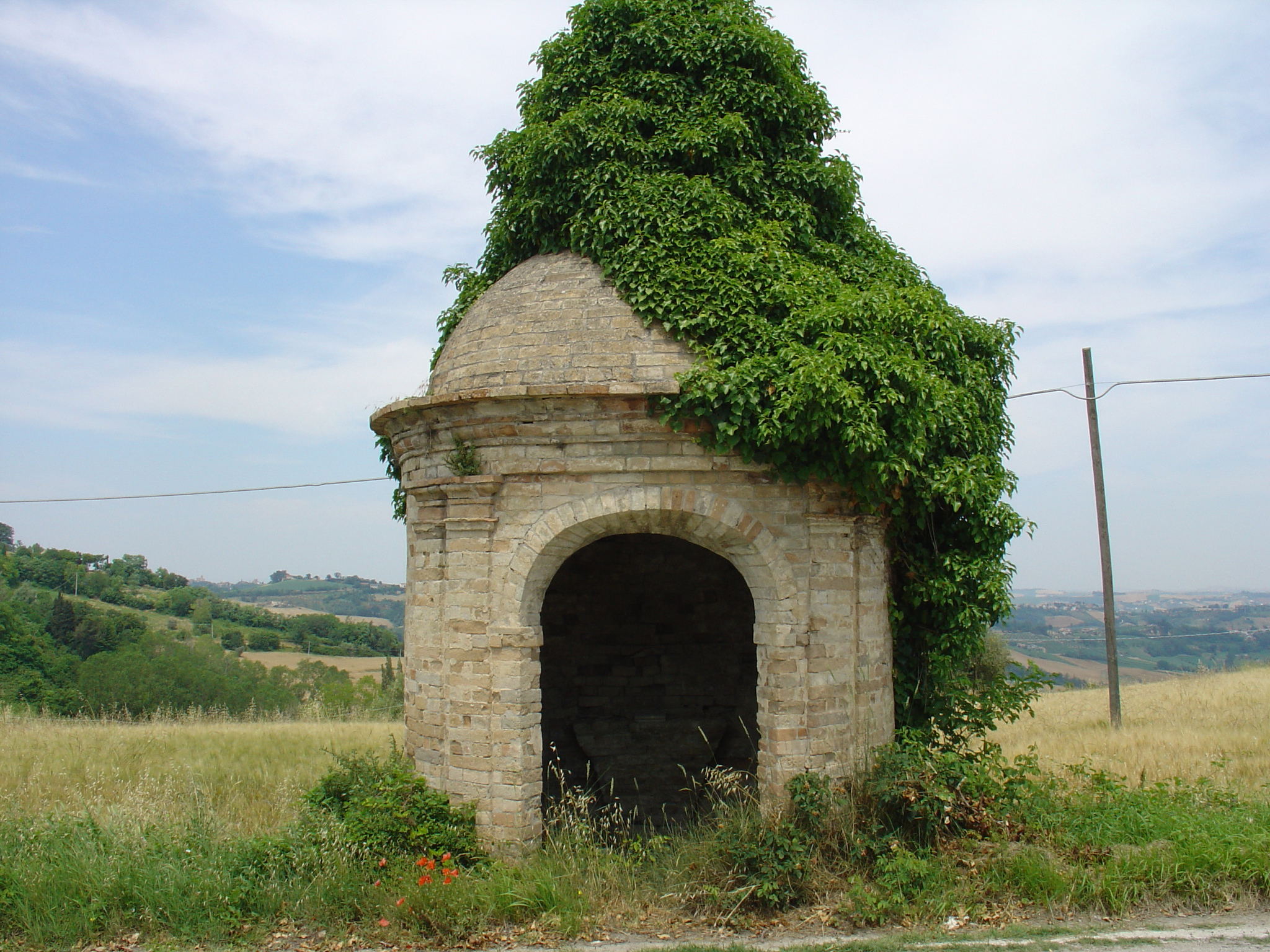 Tempietto di contrada S. Savino