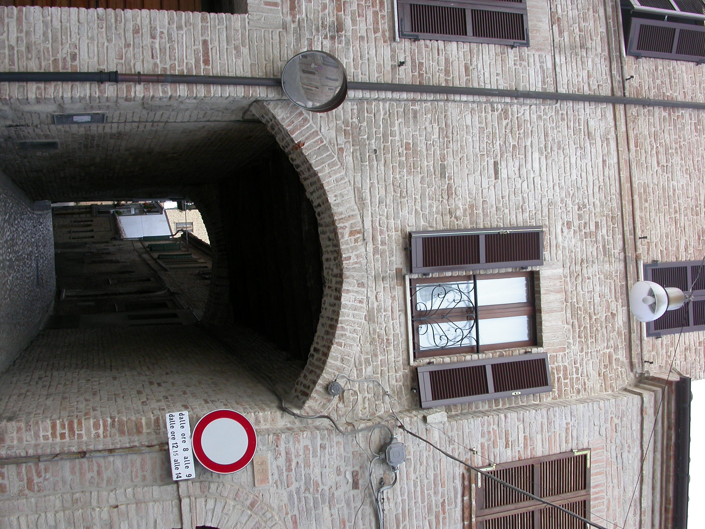 Arco di via Emidio Consorti