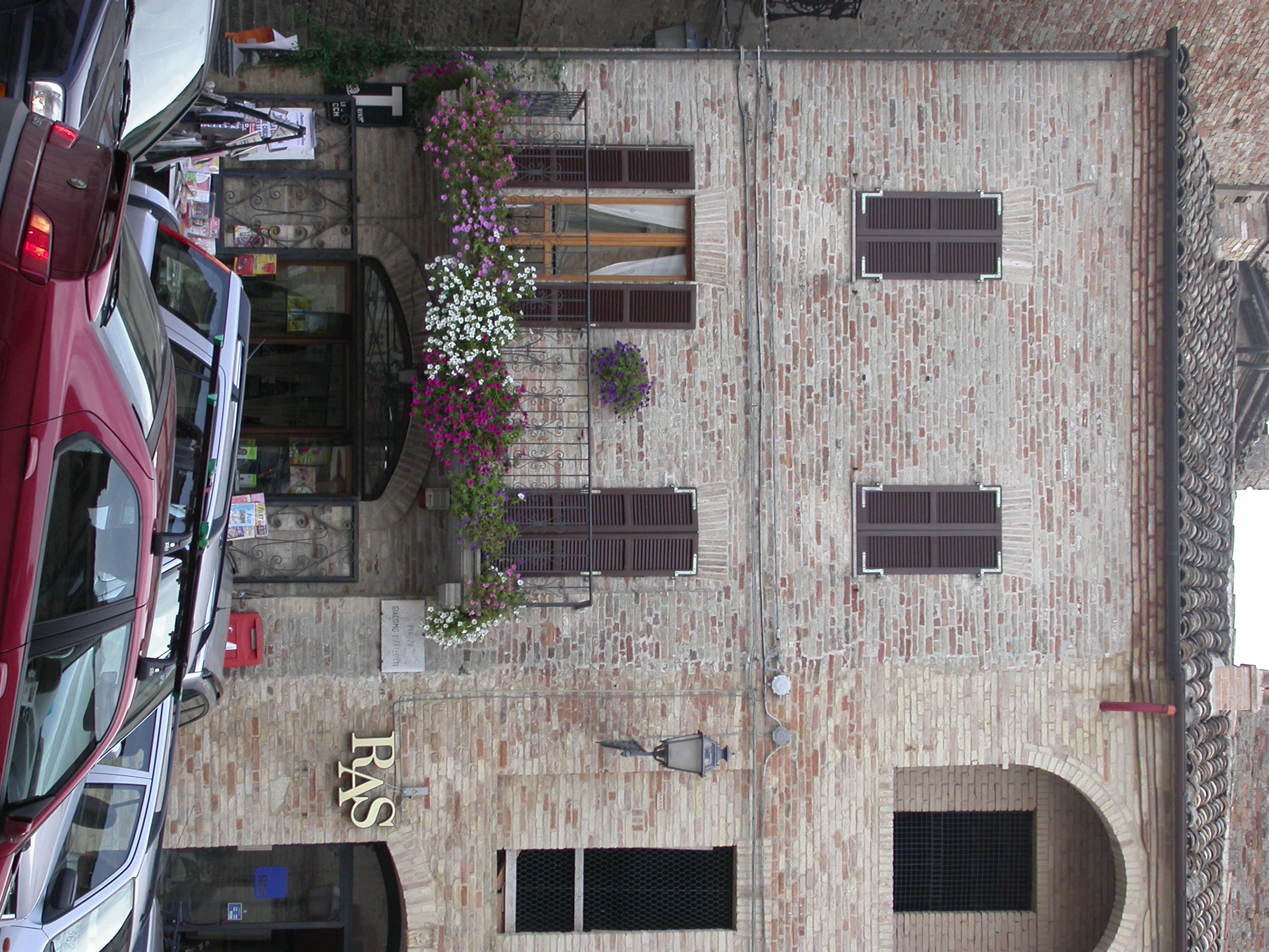 Casa a schiera in piazza Ascanio Condivi