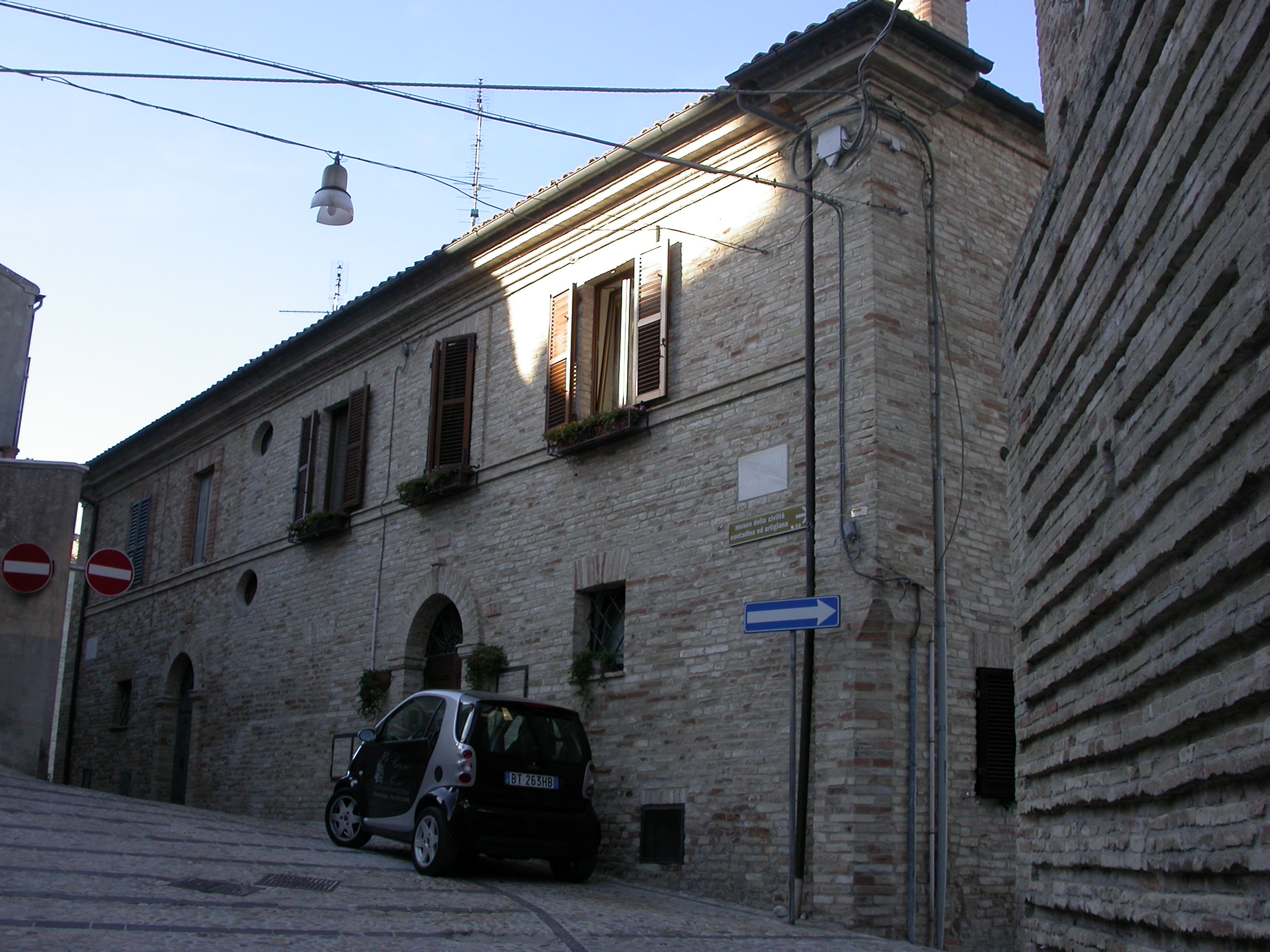Palazzetto in via Consorti