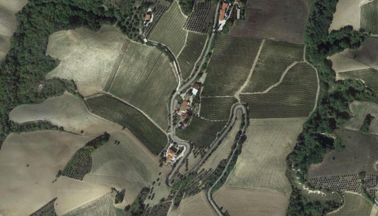sito non identificato, pavimentazione, strutture murarie