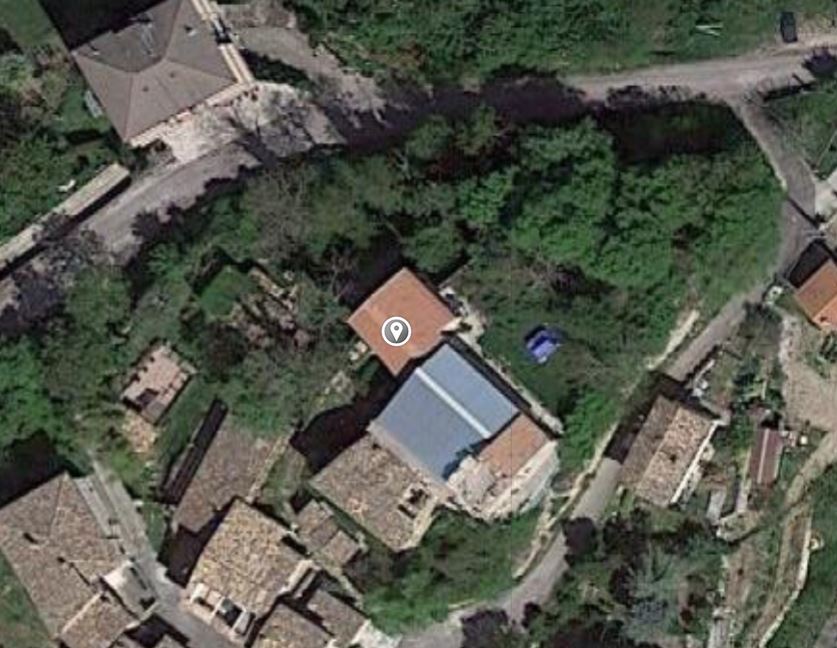 [Casa canonica in Frazione Cerreto]