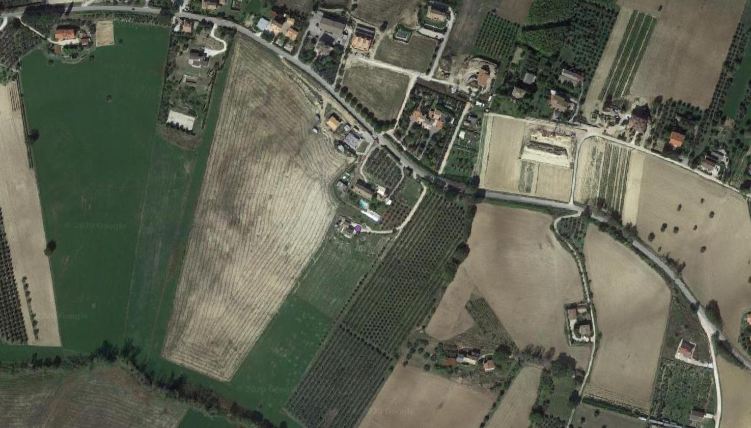luogo con ritrovamento sporadico, frammenti fittili