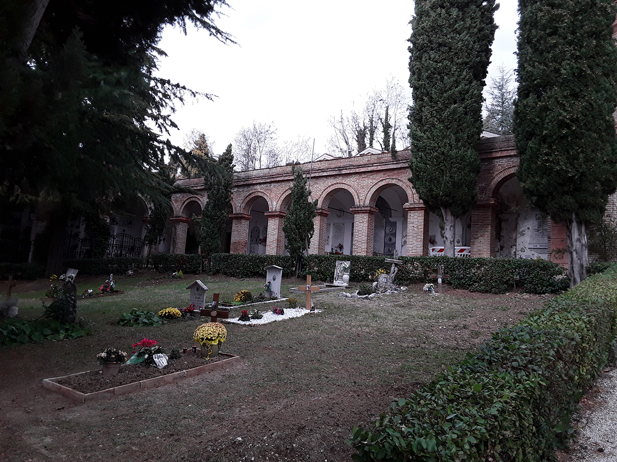 Cimitero di Apiro