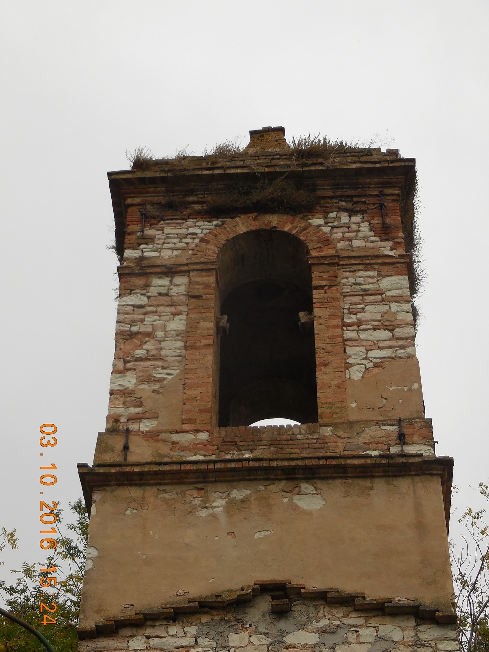 Torre campanaria isolata