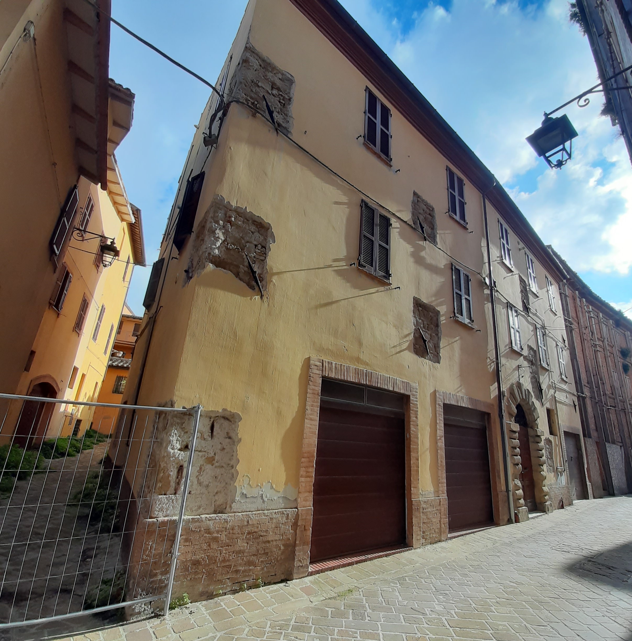 casa, plurifamiliare