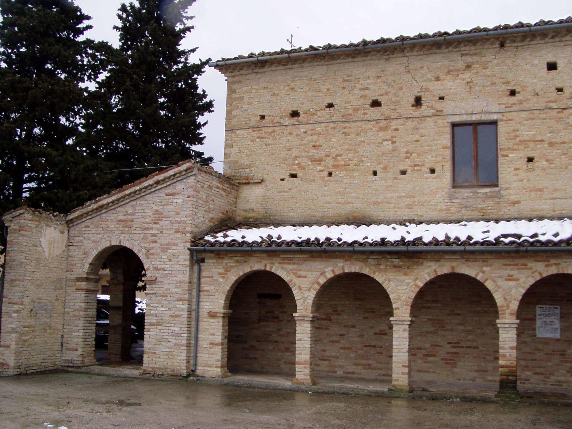 Cimitero comunale di Loro Piceno