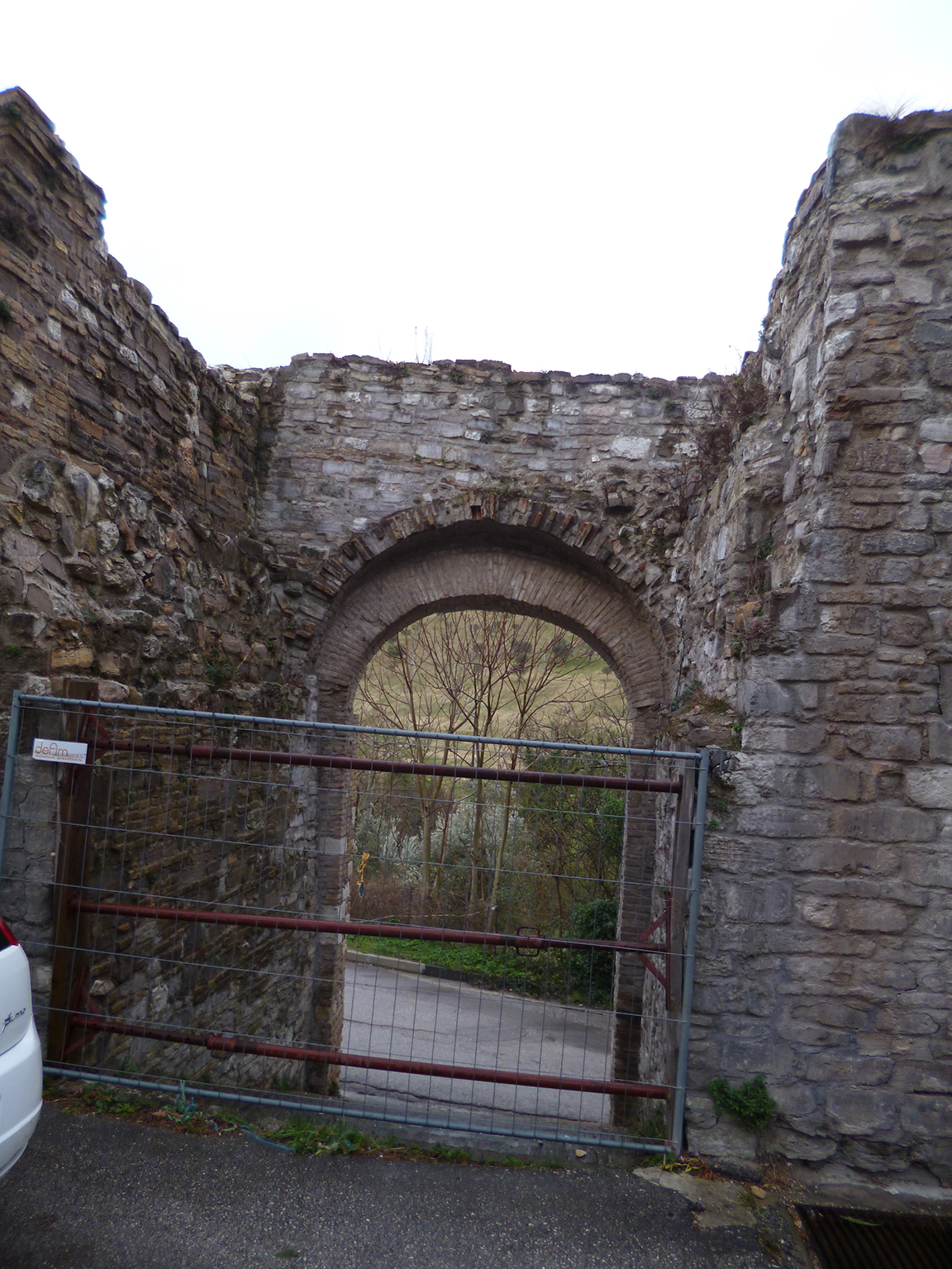 Porta delle sette cannelle
